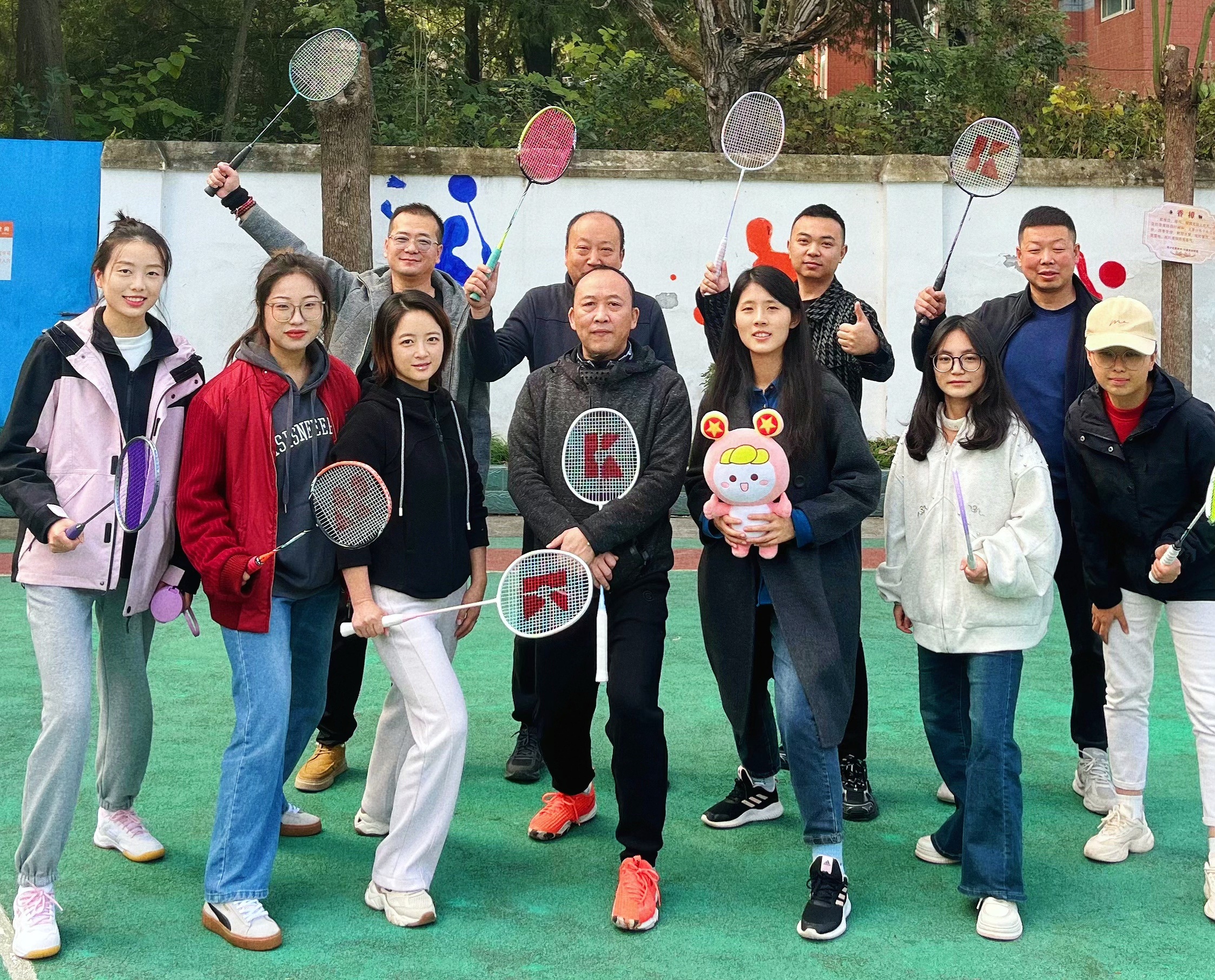 1763536925272088882.jpg 1763536925272088882.jpg